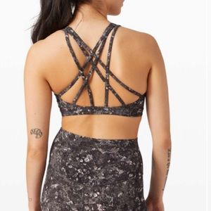 Lululemon Free To Be Serene Sports Bra